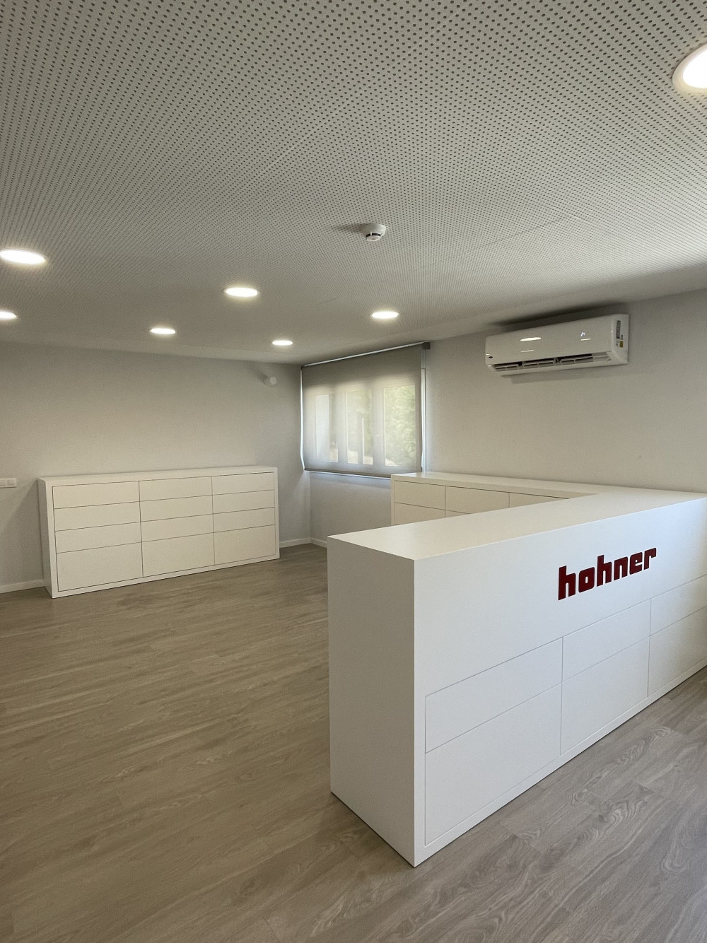 SHOWROOM HOHNER AUTOMATION